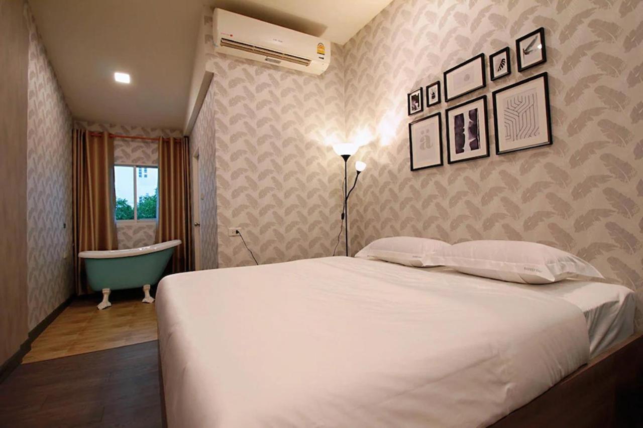 R 17 Living Hotel Бангкок Екстер'єр фото